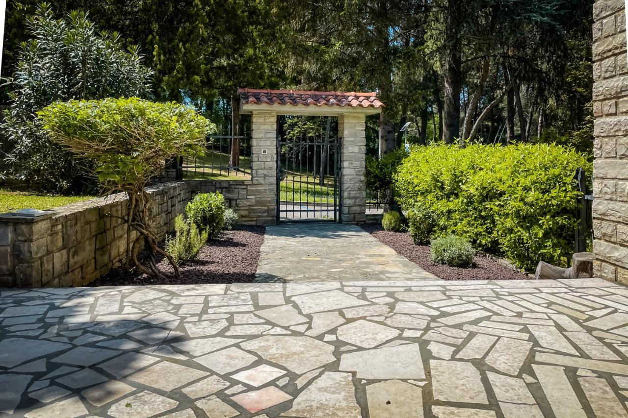 Holiday Home Sofia Porec Bagian luar foto
